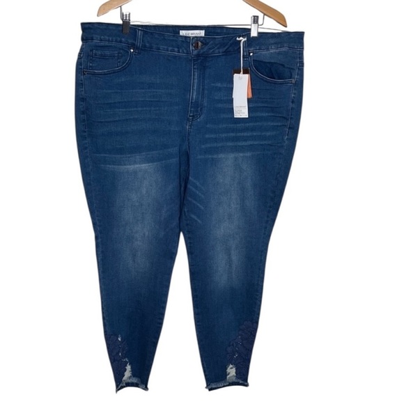 New Lane Bryant Mid Rise Super Stretch Skinny Distressed Jeans Women Plus Sz 22 - Picture 8 of 8